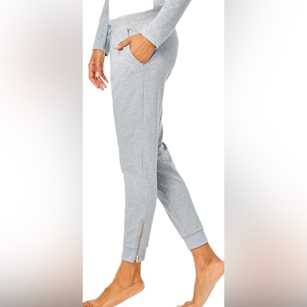 Lilly Pulitzer Women's 27" Evia Shimmer Terry Pant in Heathered Seaside Grey Met